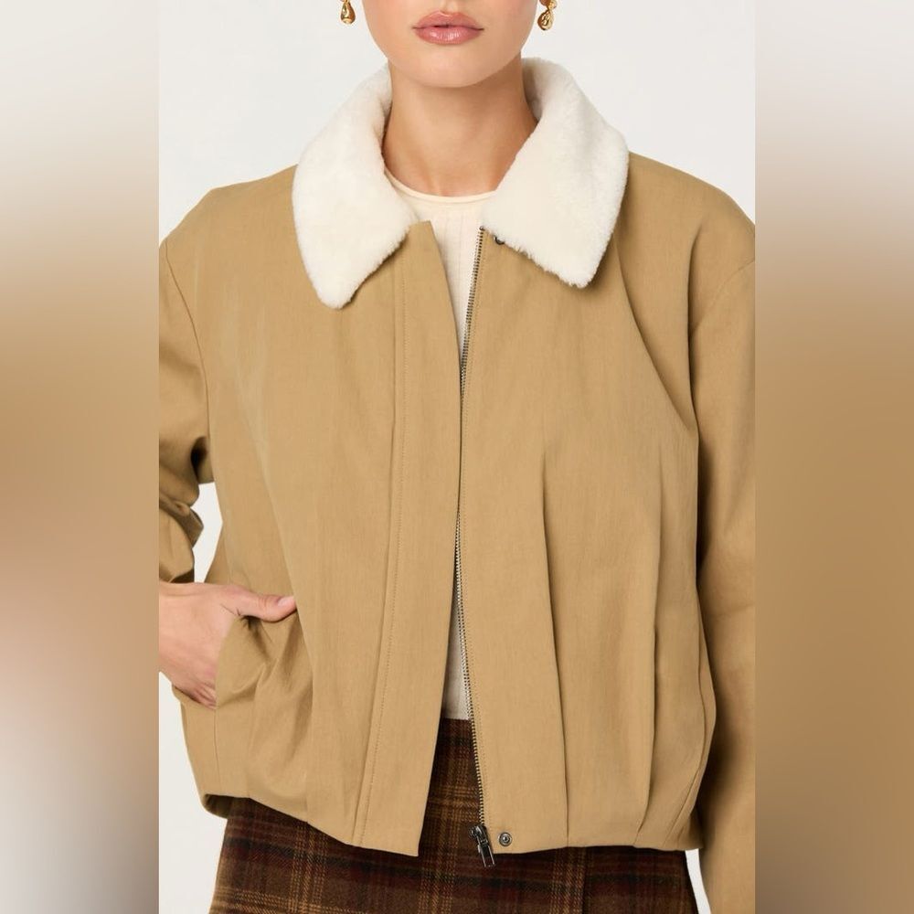 ASTR The Label Khaki Bomber Jacket Faux Fur Collar Zip Closure Size M